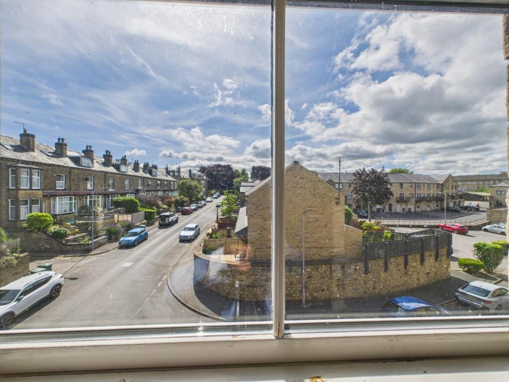 Additional image 18 of The Locks, Bingley