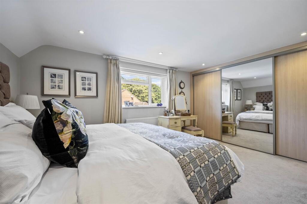 Additional image 10 of Meadow Road, Henley-In-Arden