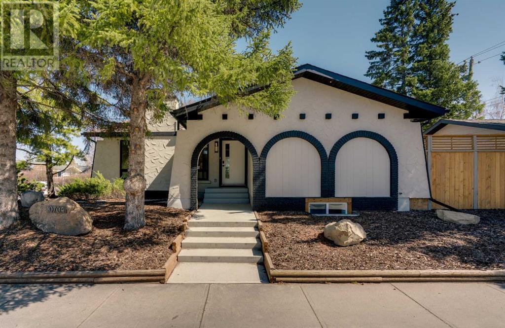 Property image for 10704 Oakfield Drive SW|Calgary, Alberta T2W2C9