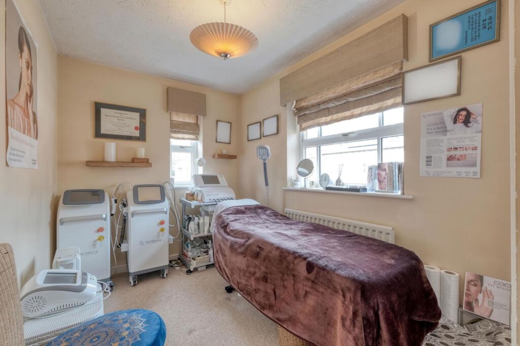 Additional image 4 of Meadow Pleck Lane, Shirley, B90