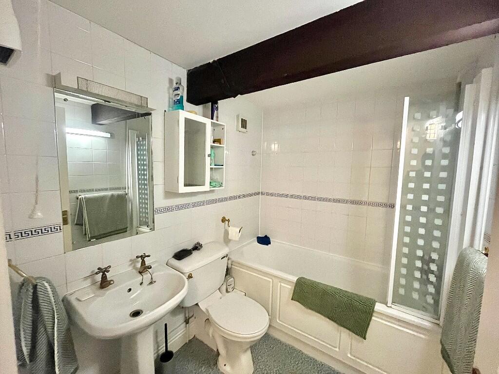 Additional image 4 of Vineys Yard, Bruton, Somerset, BA10 0EU