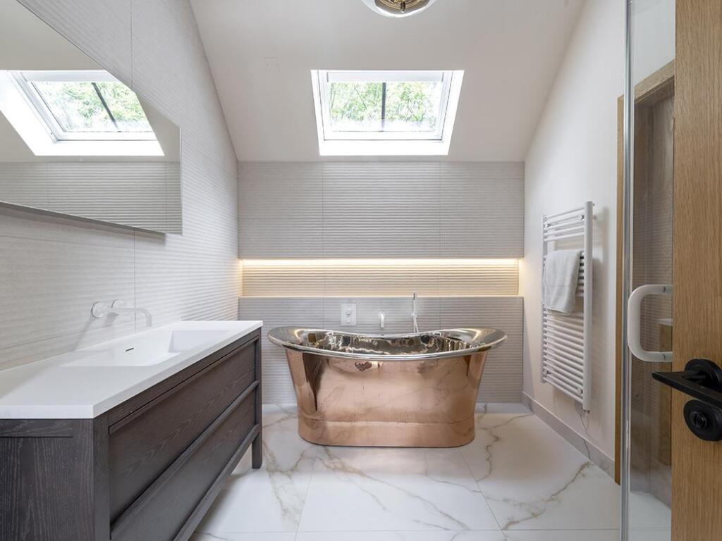 Additional image 32 of Blackford