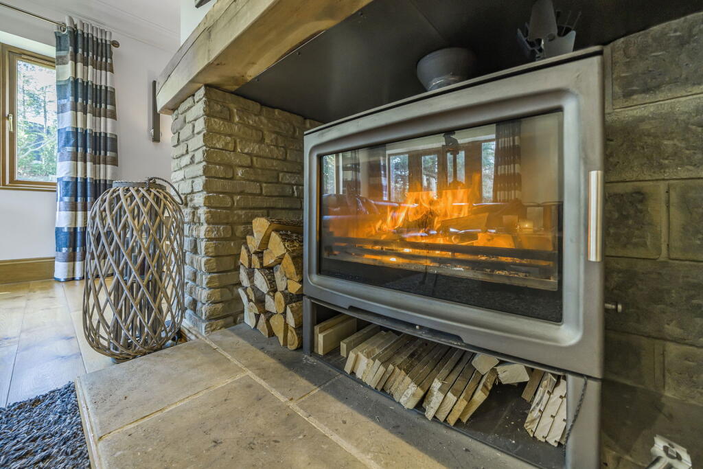 Additional image 3 of Littlebeck, Gilstead Lane, Bingley, BD16 3LN