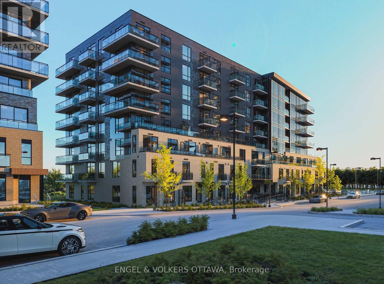 101 - 1366 CARLING AVENUE|Ottawa, Ontario K1Z0E5