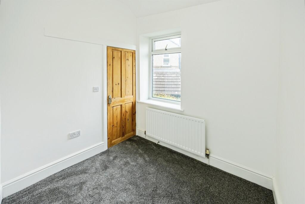 Additional image 8 of Moor Close Lane, Queensbury, Bradford