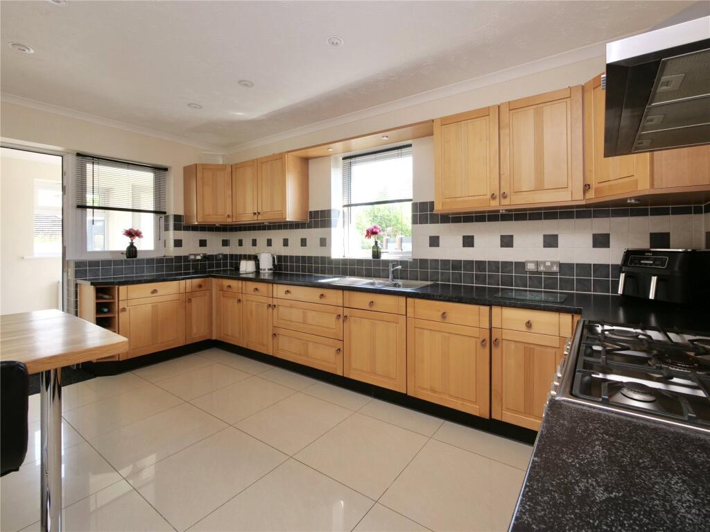 Additional image 6 of Spacious 3-4 Bedroom House With Significant Off-Street Parking & Garden