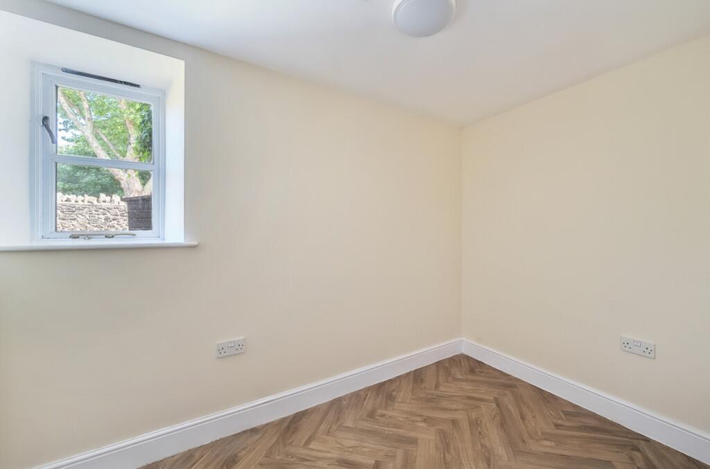 Additional image 5 of The Batch Shepton Mallet