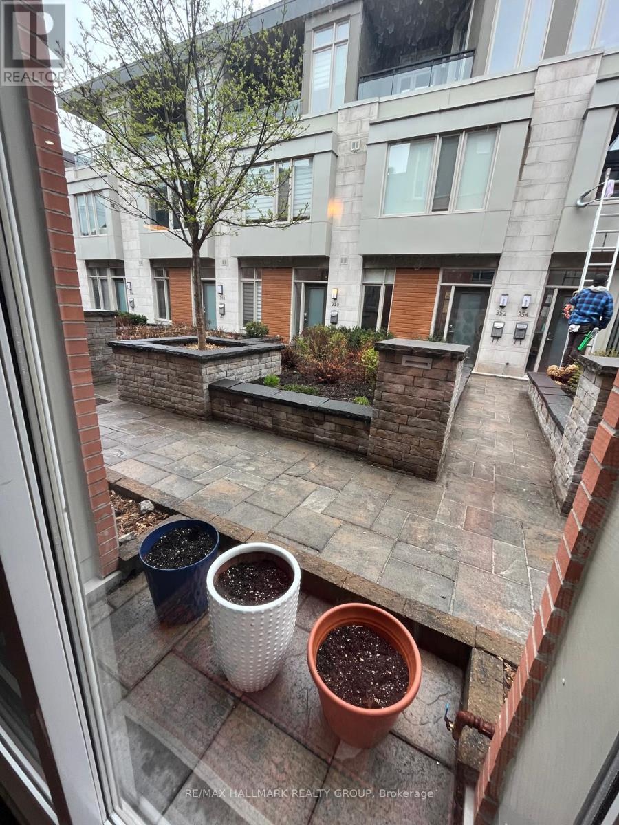 356 RAVENHILL AVENUE E|Ottawa, Ontario K2A1S5