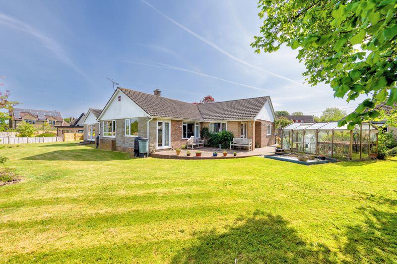 Additional image 23 of Holt