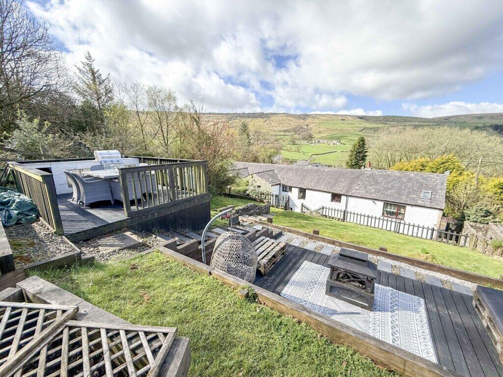 Additional image 44 of Barnside, St Georges Terrace, Cowpe Road, Rossendale