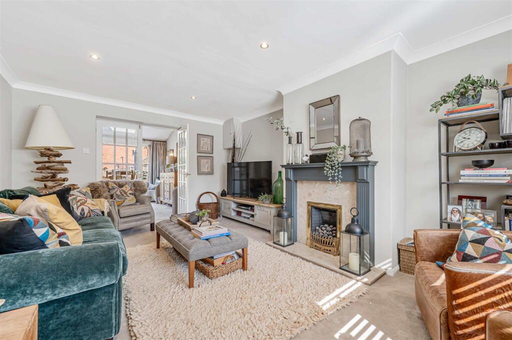 Additional image 24 of Meadow Road, Henley-In-Arden