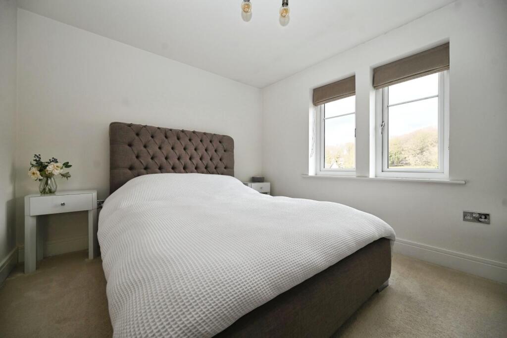 Additional image 15 of Providence Avenue, Bradford