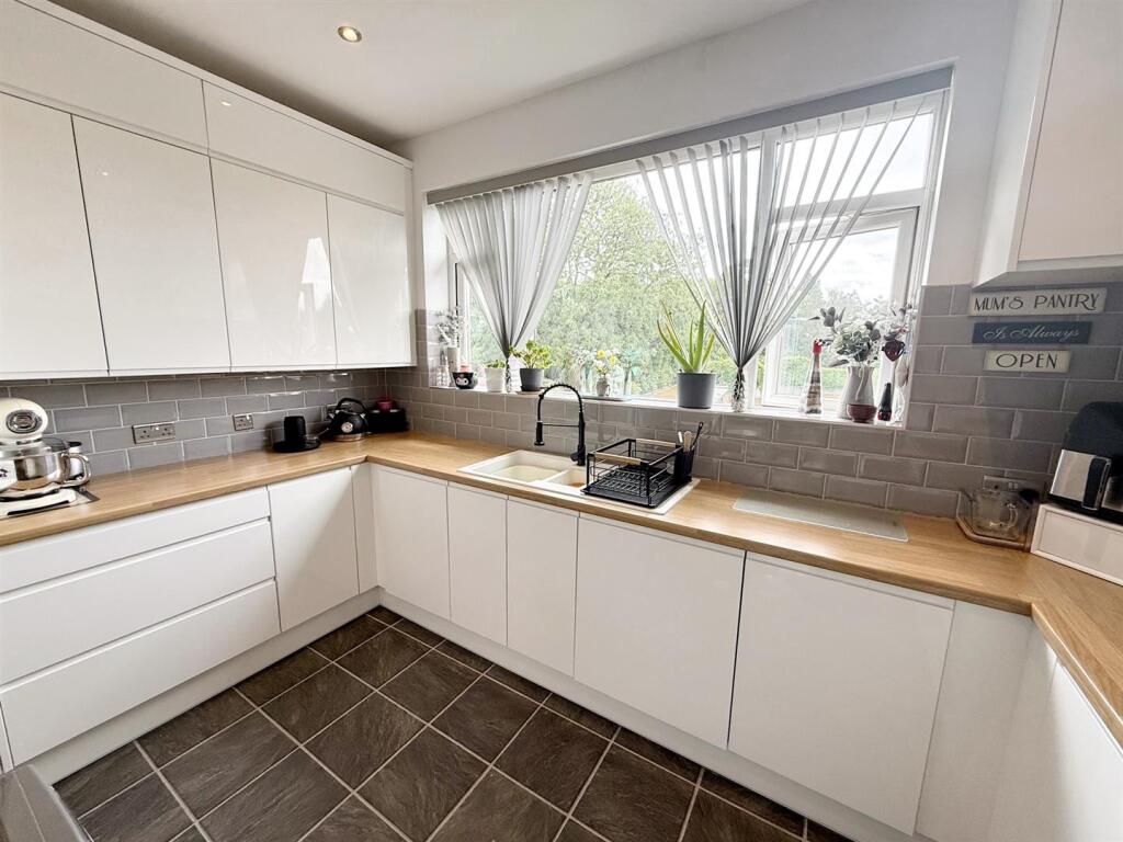 Additional image 8 of St Johns House Seymour Gardens, Four Oaks, Sutton Coldfield