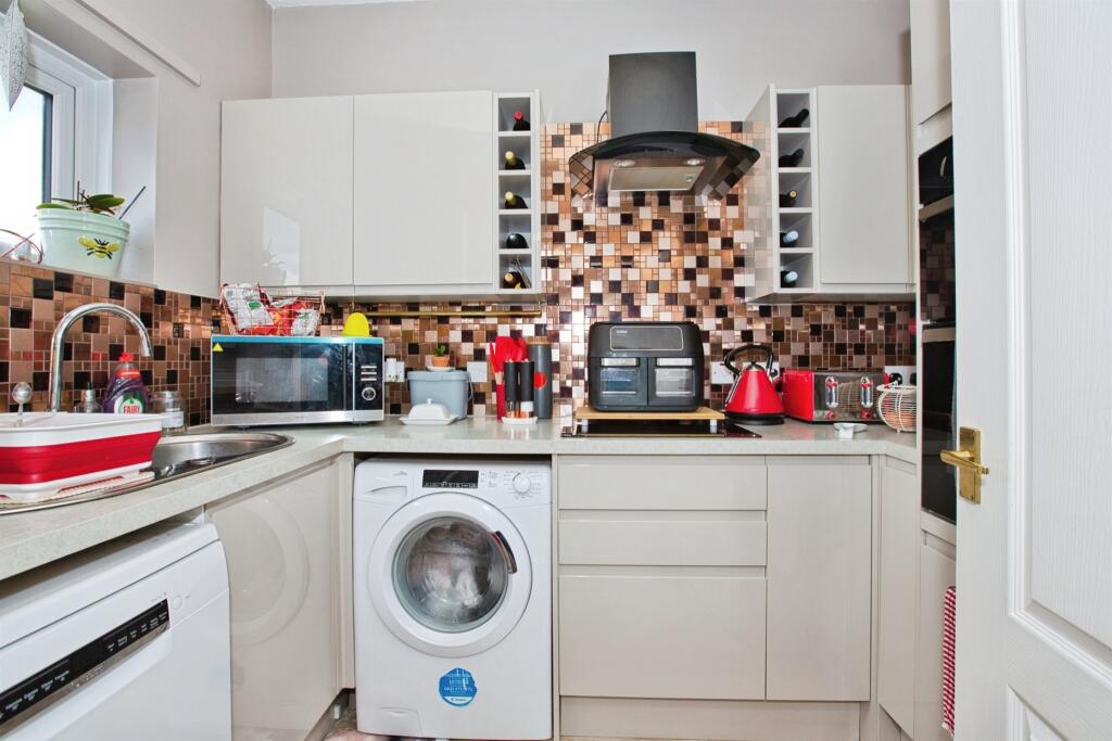 Additional image 10 of Orchard Road, Street