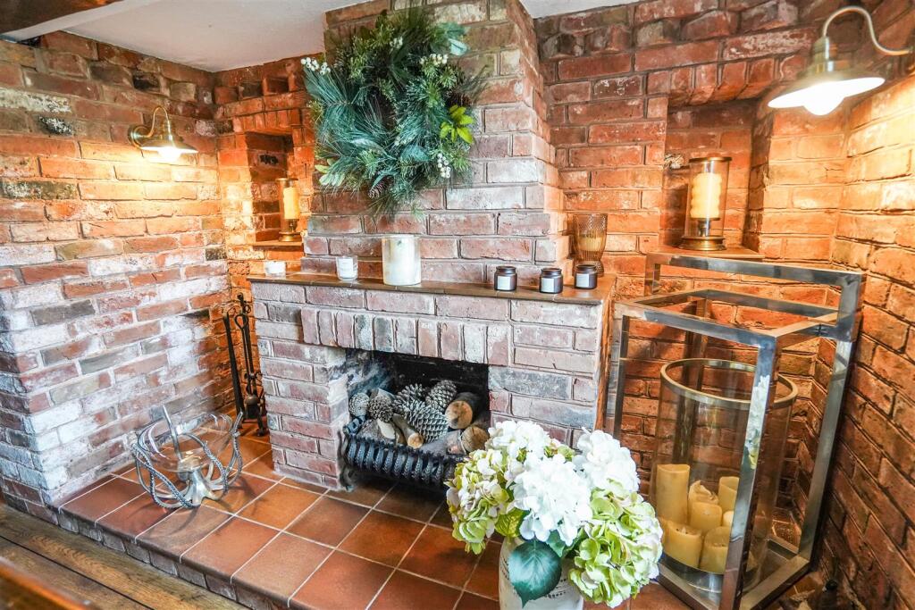 Additional image 19 of Main Road, Newton Regis