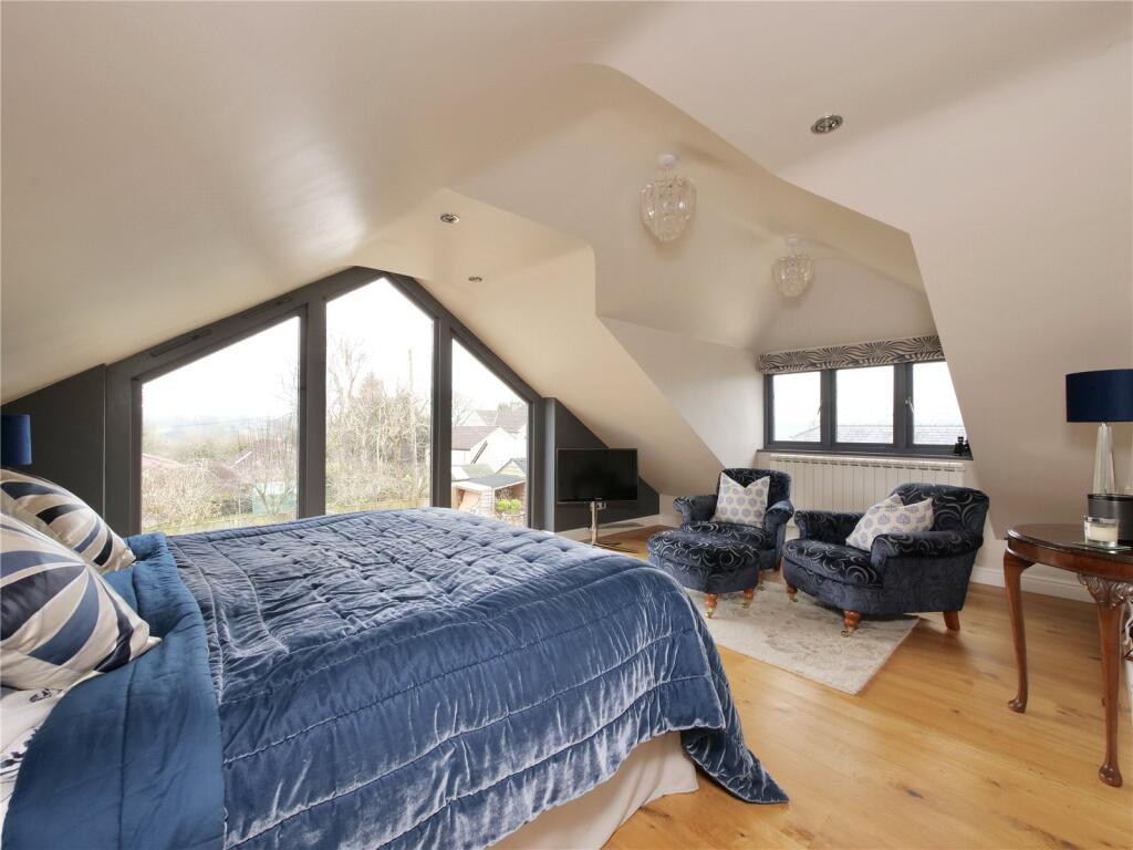 Additional image 27 of Oustanding Five Bedroom House In Pilton