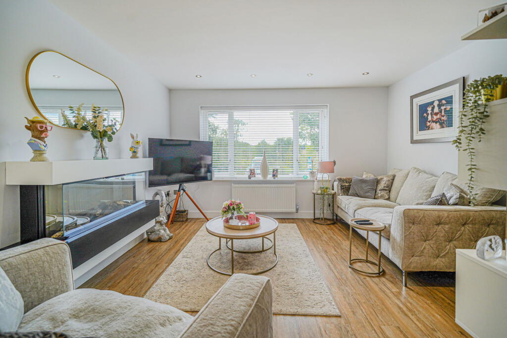 Additional image 13 of Peterbrook Road, Shirley