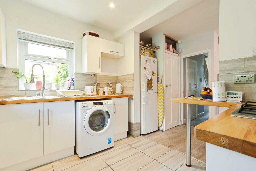 Additional image 4 of Cliffe Avenue, Baildon, Shipley