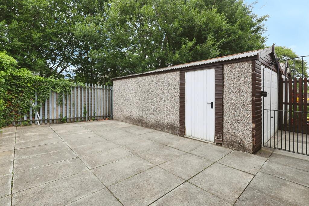 Additional image 16 of Penny Hill Drive, Clayton, Bradford