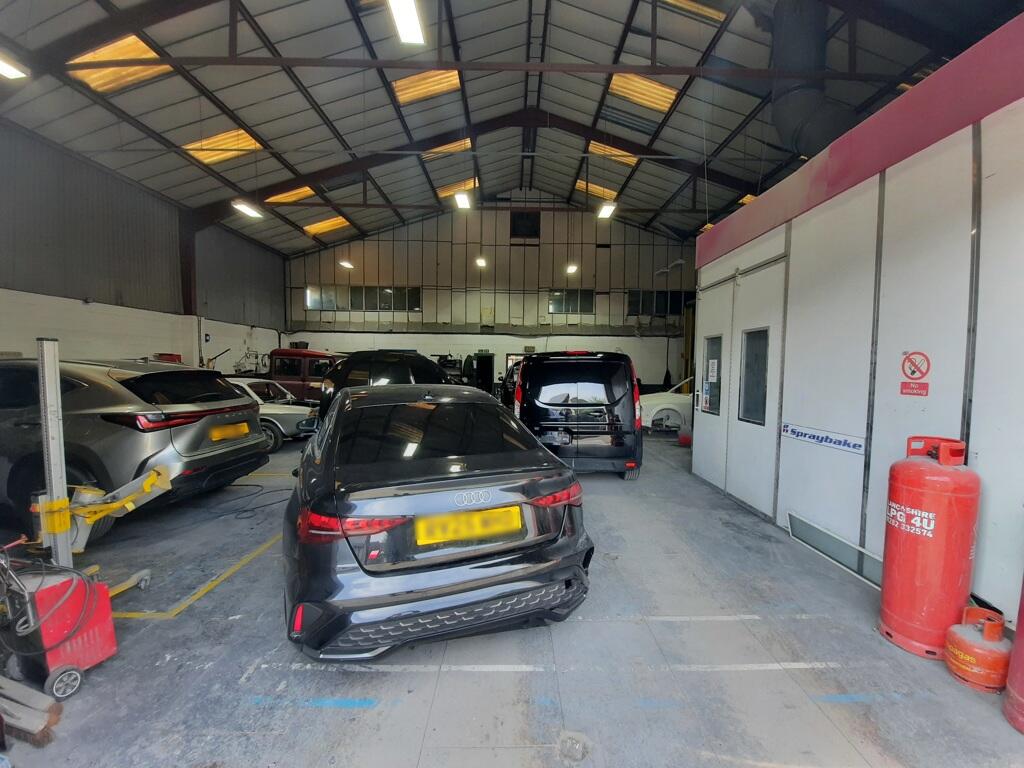 Additional image 3 of New Road Garage, New Road, Earby, Barnoldswick, Lancashire