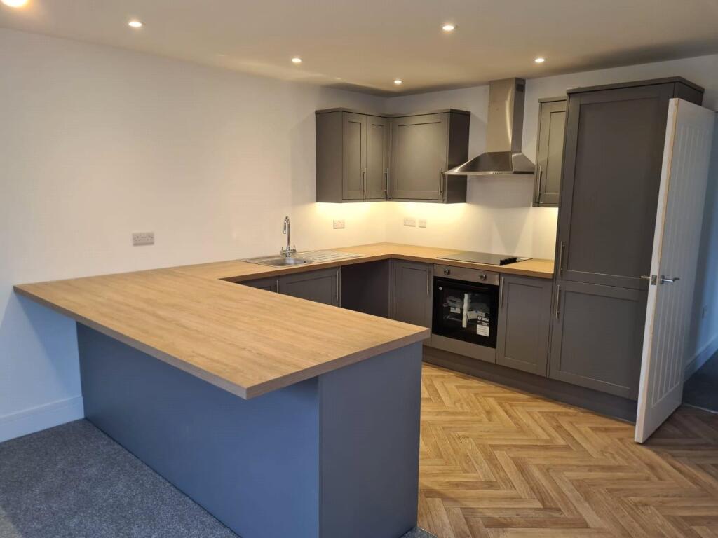Additional image 2 of 16-17 Castle Street, Wiltshire