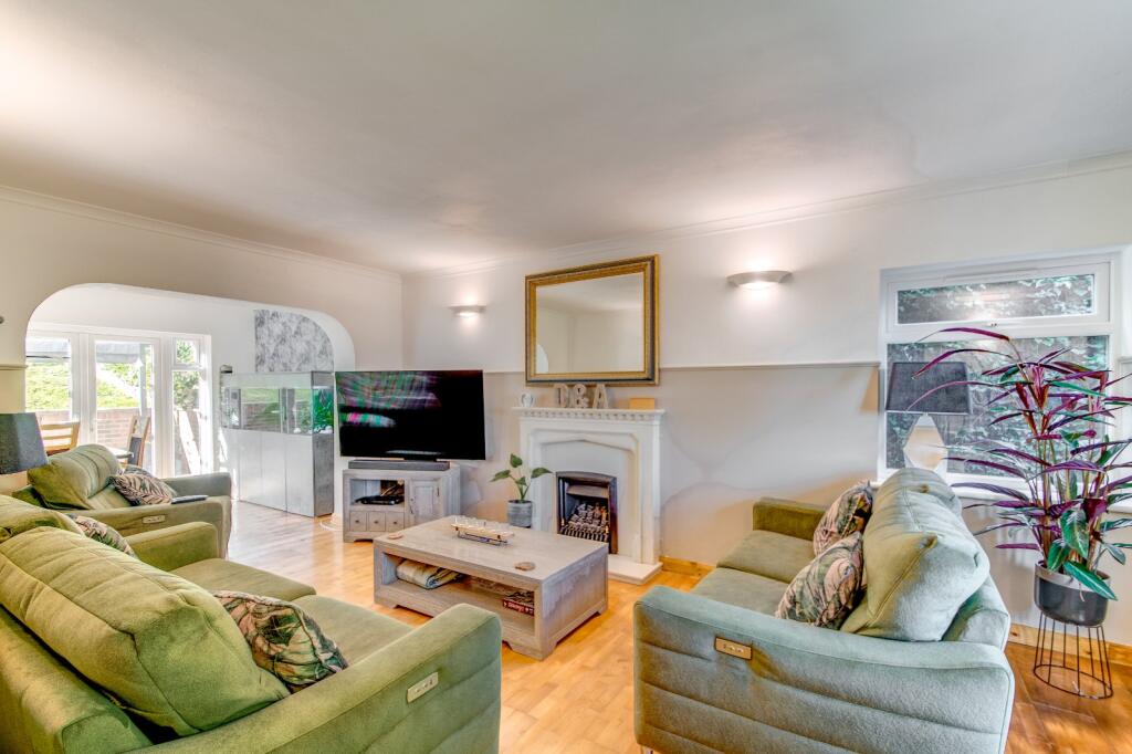 Additional image 5 of Mayfields, Southcrest, Redditch, Worcestershire, B98