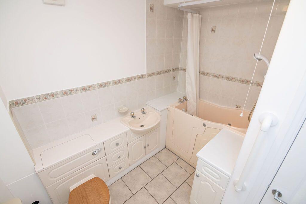 Additional image 26 of Flat 5, Beaudesert Park, Birmingham Road, Henley-in-Arden, B95 5QB