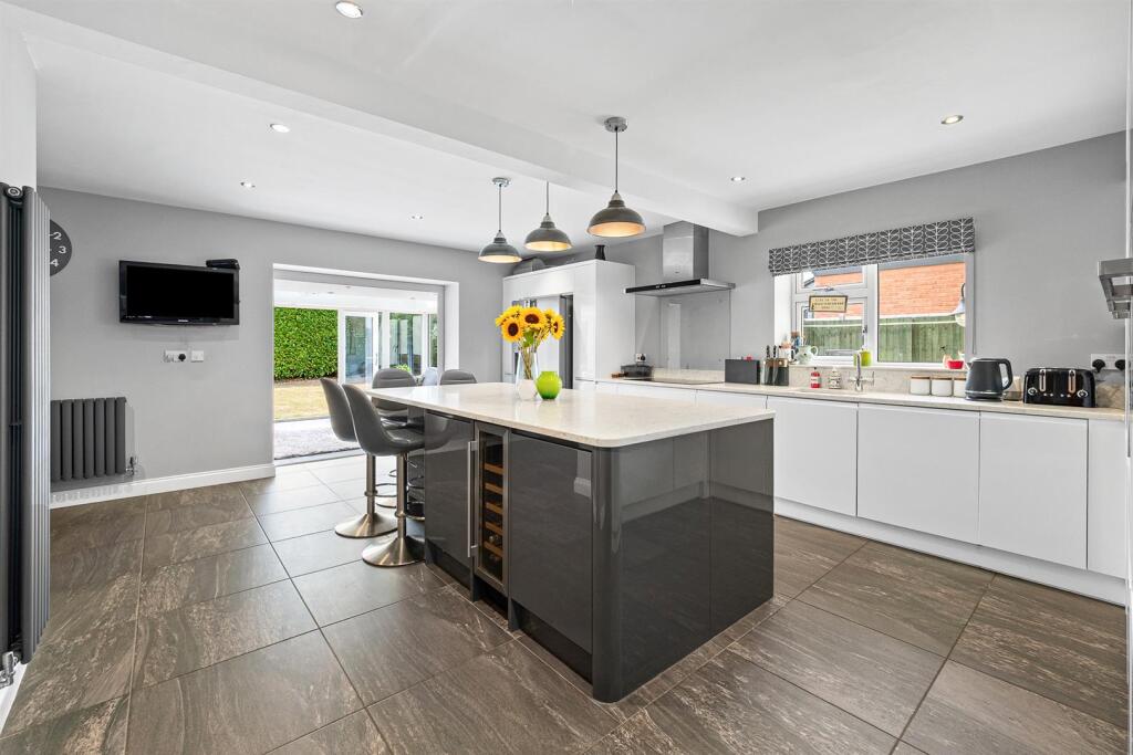 Additional image 37 of Stratford Road, Wootton Wawen