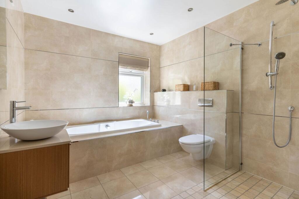 Additional image 22 of Plymouth Drive, Barnt Green, B45