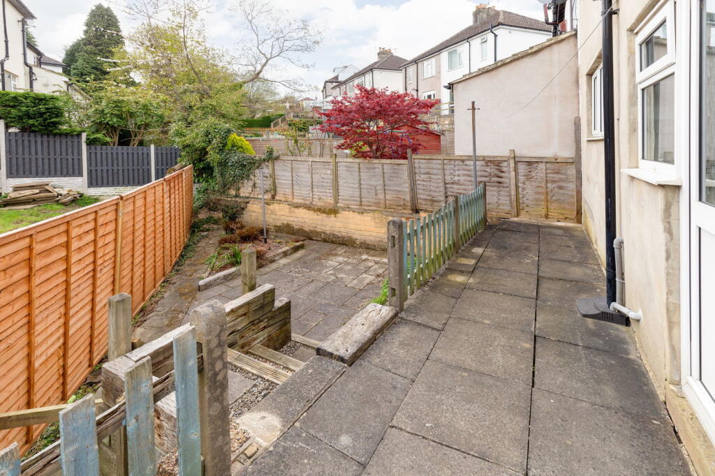 Additional image 18 of Nab Wood Crescent, Shipley, BD18 4HY
