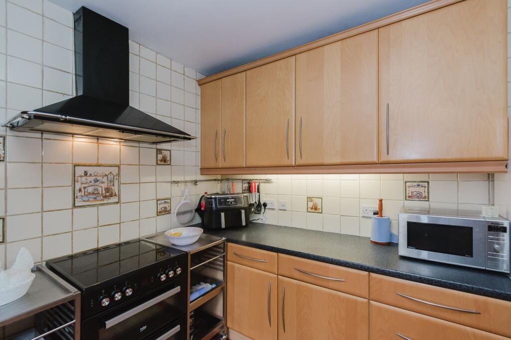 Additional image 9 of Whitehall Road, Wyke, BD12