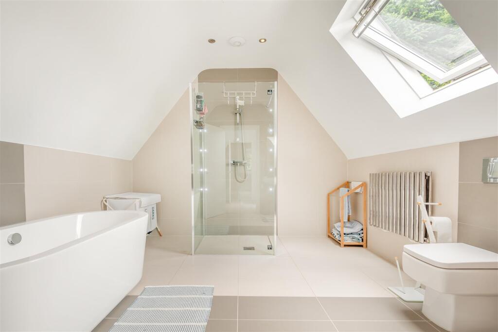 Additional image 25 of Moor Hall Drive