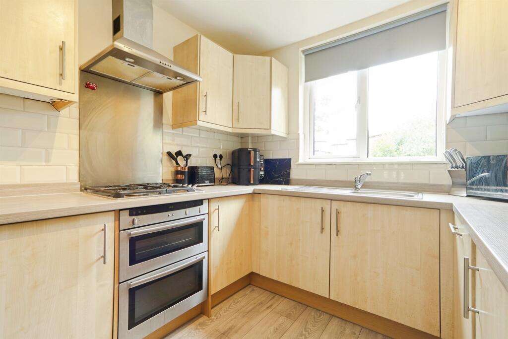 Additional image 4 of Cliffe Avenue, Baildon, Shipley