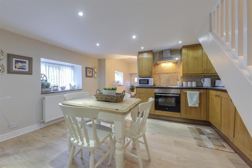 Additional image 36 of Hurst Lane, Rawtenstall, Rossendale, Lancashire - With Annexe & Spa Room