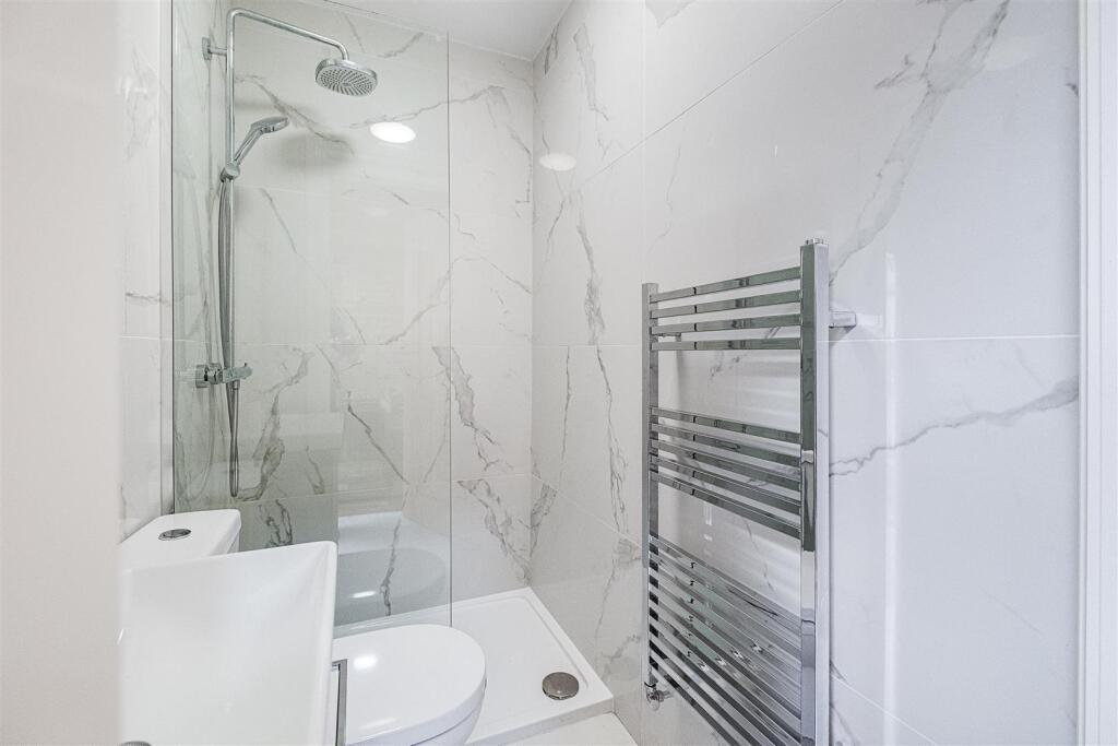 Additional image 18 of Hartopp Road, Four Oaks Park