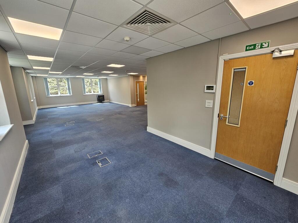 Additional image 8 of 17 The Courtyard, Buntsford Drive, Bromsgrove, Worcestershire, B60