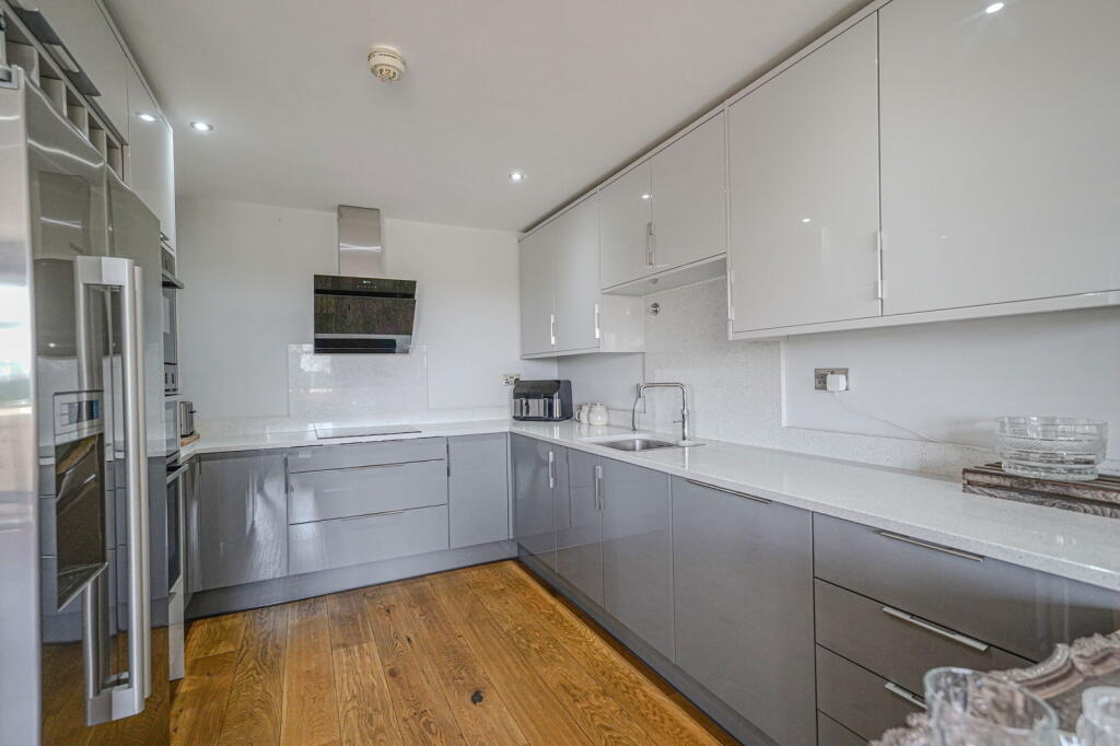 Additional image 11 of Waters Edge, Dickens Heath, Solihull, B90 1UE