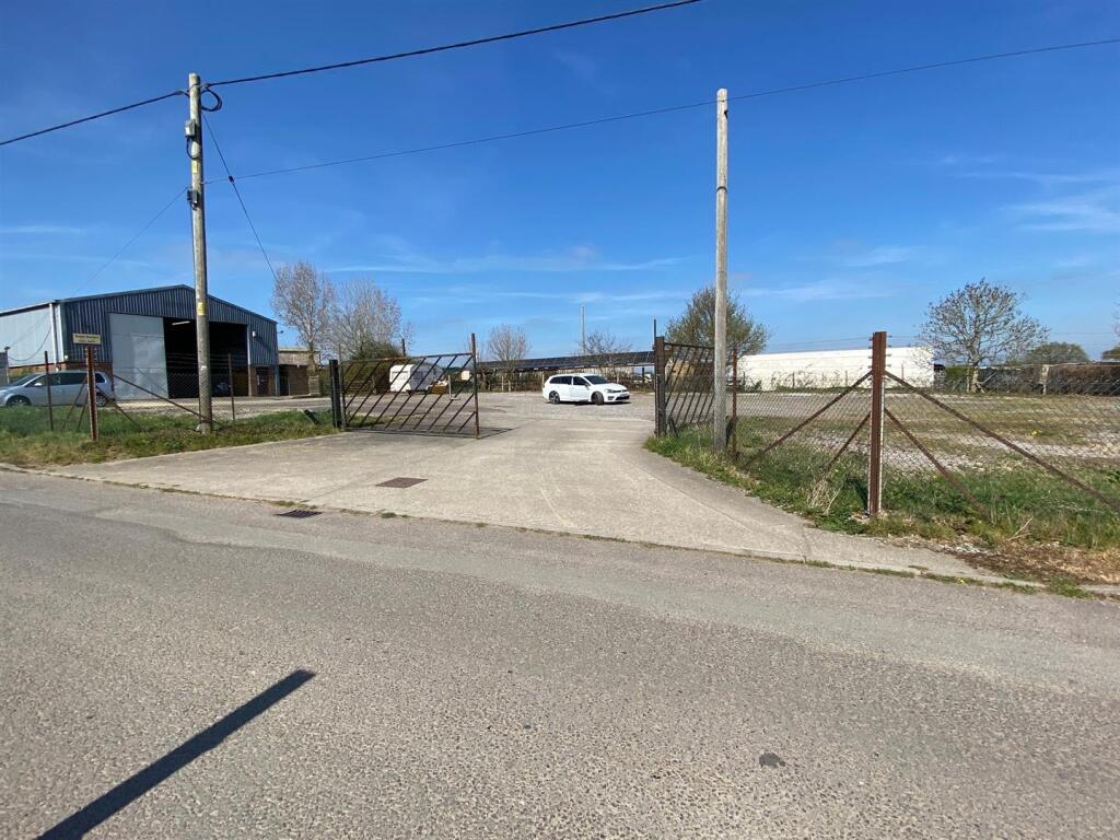 Additional image 4 of Marsh Lane, Henstridge Marsh, Stalbridge