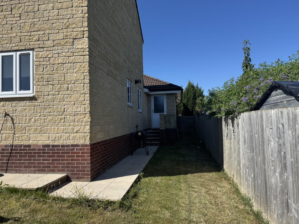 Additional image 7 of 11 Collingham Close, Templecombe, Somerset, BA8