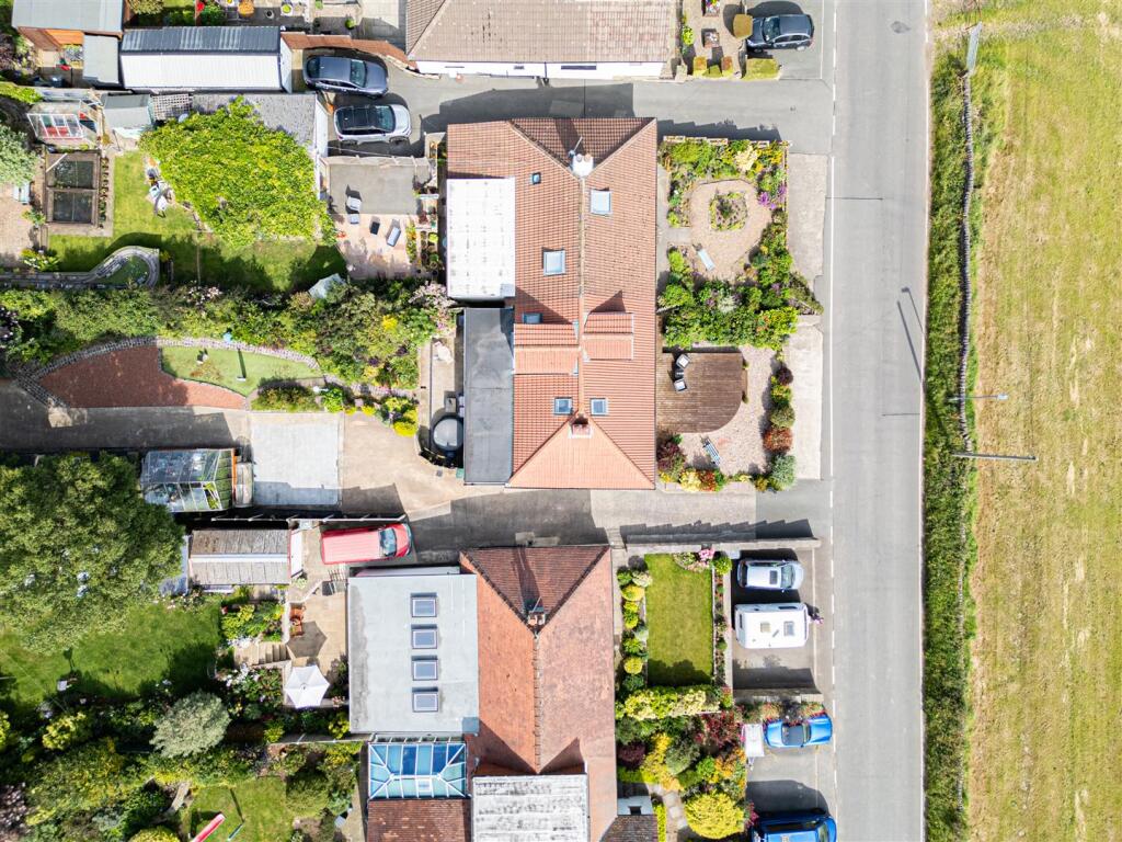 Additional image 64 of Moor View Drive, Bingley