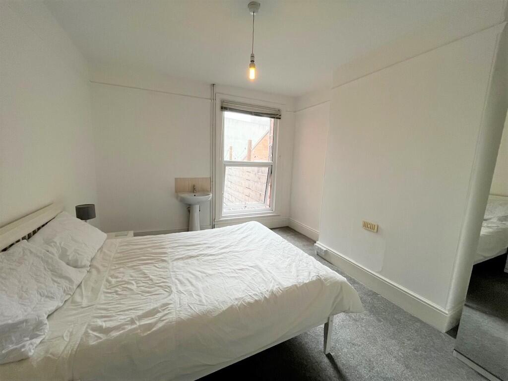 Additional image 10 of The Avenue, Yeovil