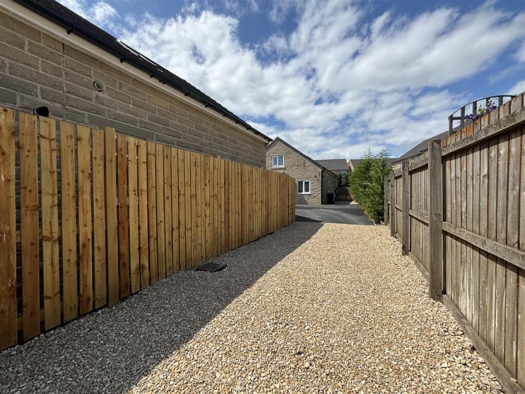 Additional image 30 of Park Lane, Queensbury, BD13 1QH