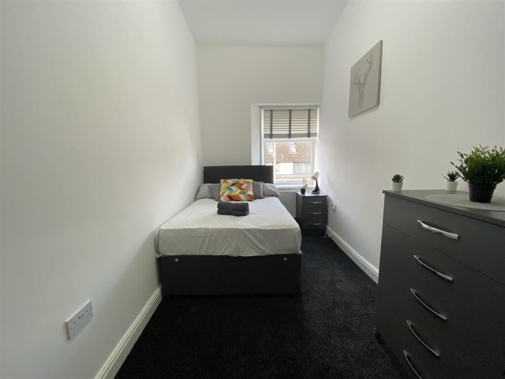 Additional image 4 of Rood End Road, Oldbury, Birmingham