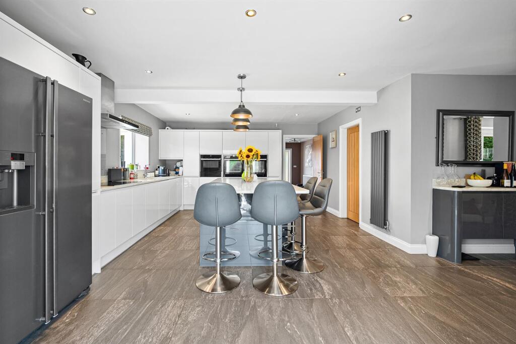 Additional image 33 of Stratford Road, Wootton Wawen