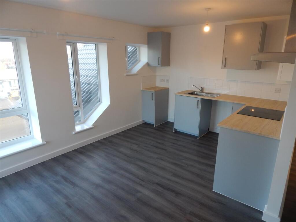 Additional image 7 of Cherry Tree Walk, Redditch