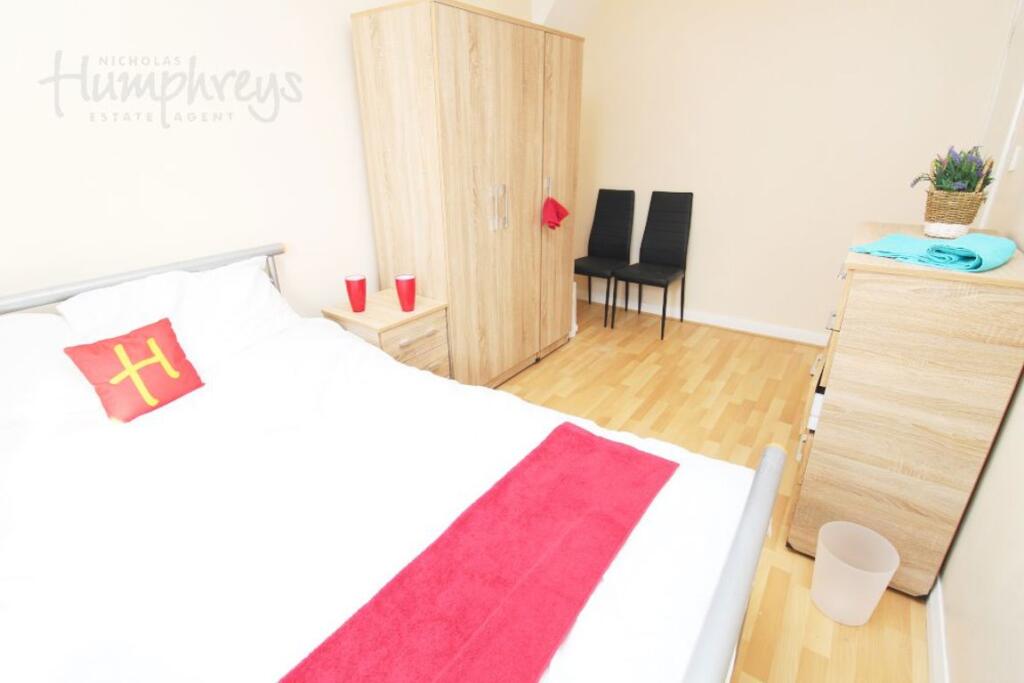 Additional image 8 of Bodmin Grove, B7 - 8-8 Viewings