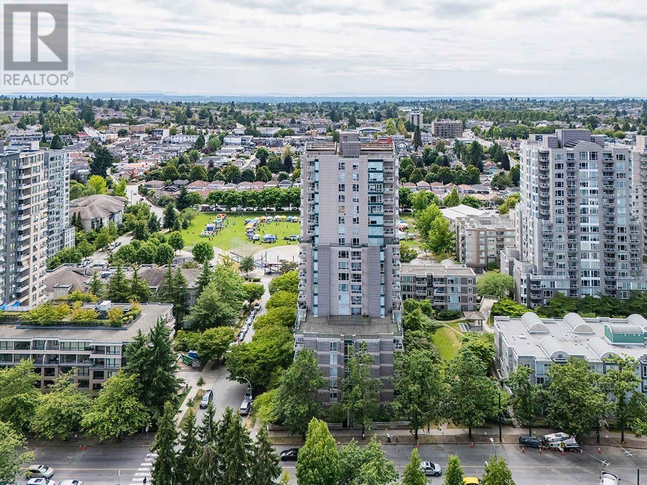 1807 5189 GASTON STREET|Vancouver, British Columbia V5R6C7