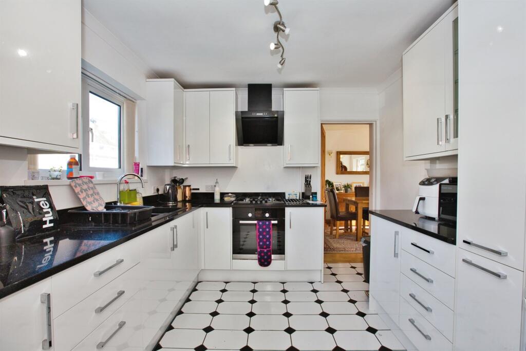 Additional image 6 of Roe Avenue, Houndstone, Yeovil