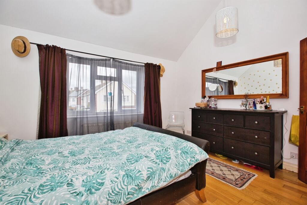 Additional image 11 of Bramley Road, Street