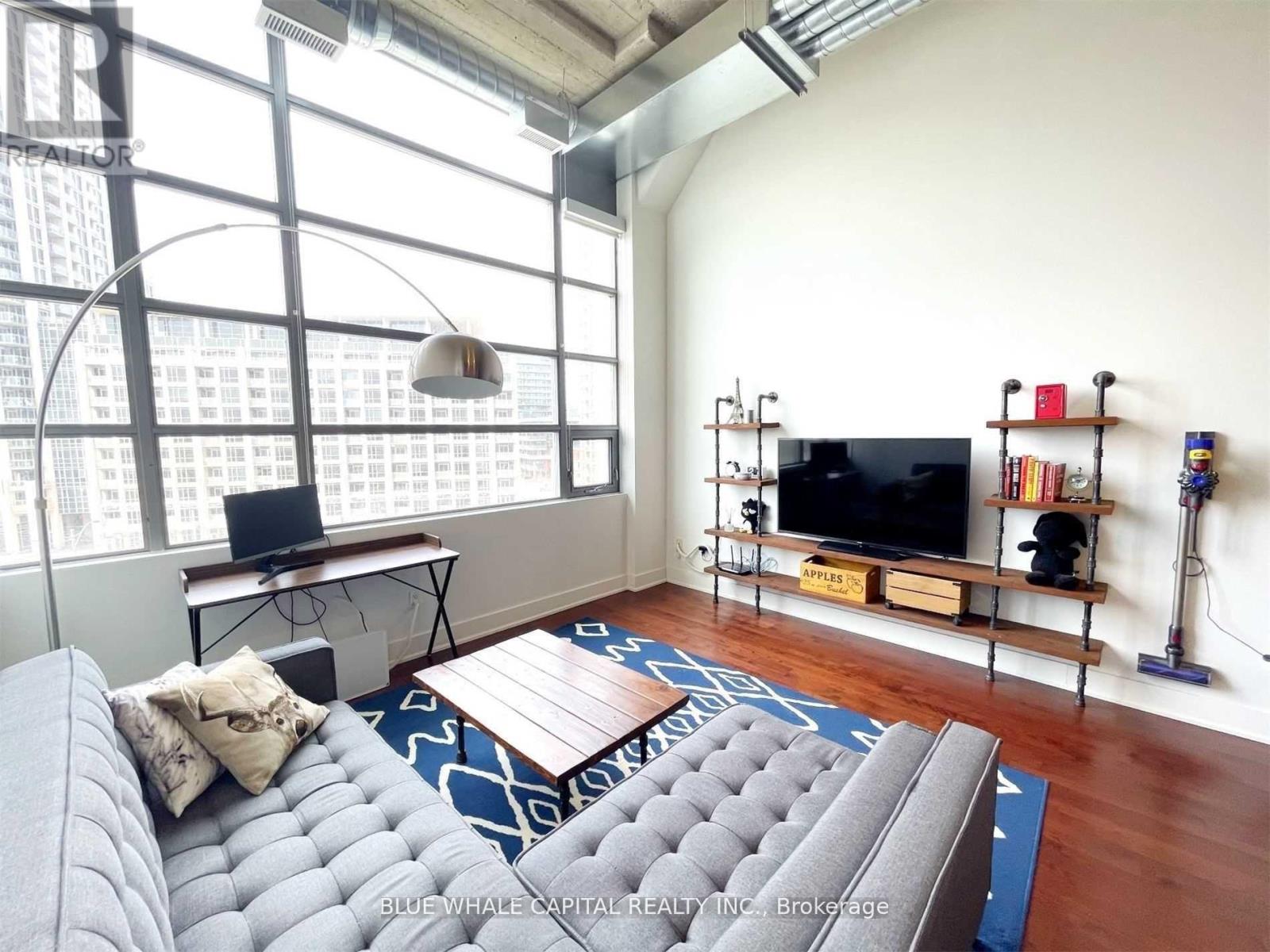 415 - 637 LAKE SHORE BOULEVARD W|Toronto (Niagara), Ontario M5V3J6